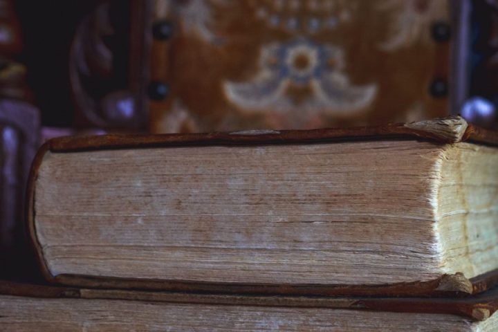 Game of Thrones Books: Reading Order, Enduring Impact, and New Fantasy